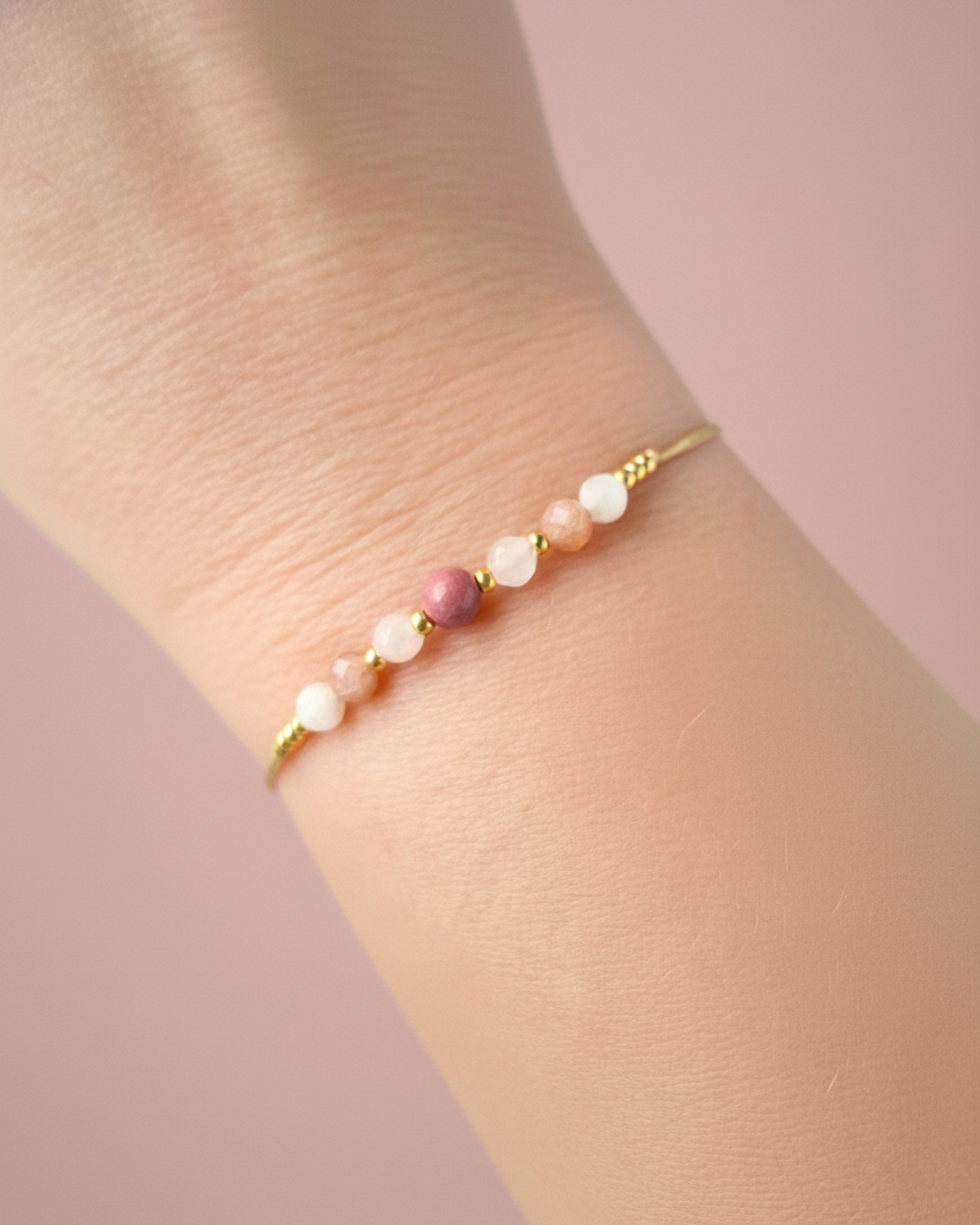 Zussenarmbandje met Edelstenen – Rhodoniet Kraal